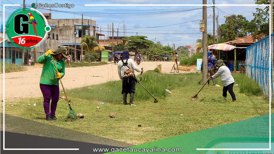 Compromiso municipal: Equipo de Parques y Jardines transforma el aspecto de Manantay