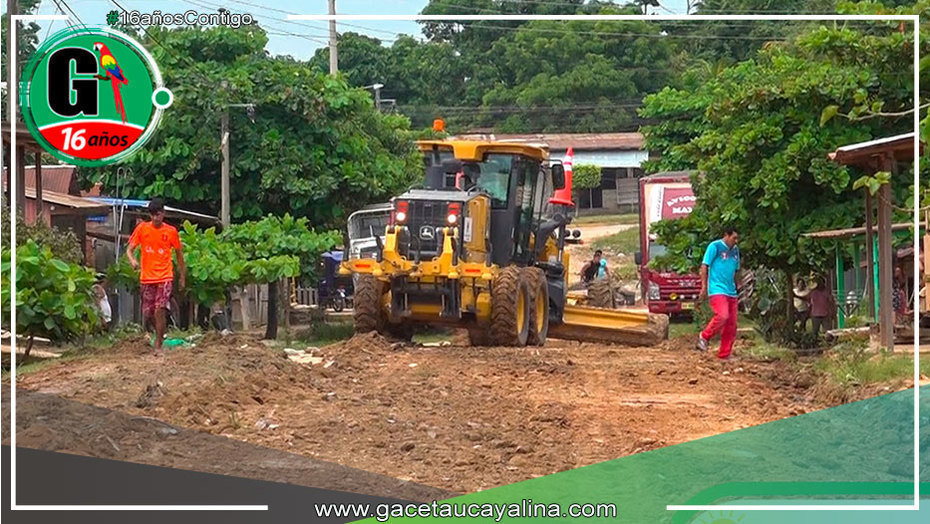 Maquinaria Municipal en Acción: Prof. Roger Galán Mejora Infraestructura Vial