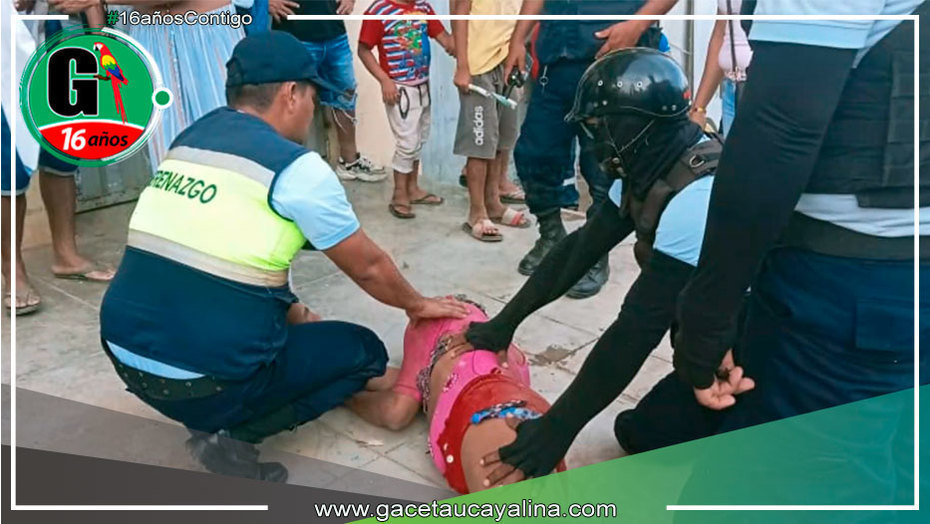 Auxilian a sujeto en estado de ebriedad tras desvanecerse como consecuencia de ataque epiléptico