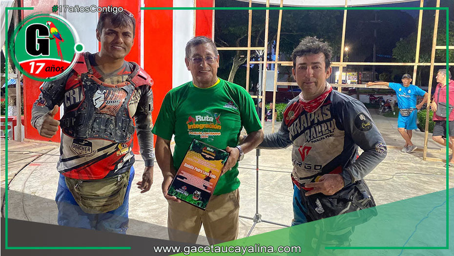 Alcalde de Ucayali recibe a motocrosistas tras travesía en Contamana