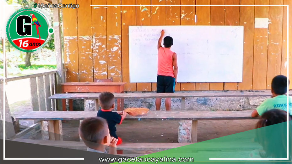 Alcalde Luis Fernando Arechaga García impulsa proyectos educativos en comunidad nativa de Toniromashe