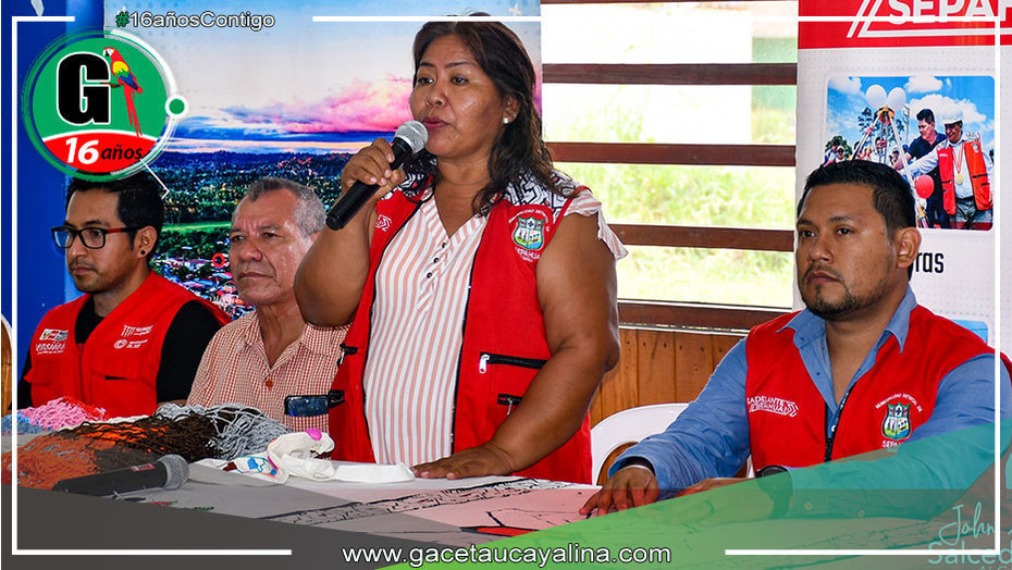 Adultos mayores reciben orientación sobre cobro de bono en CIAM Sepahua