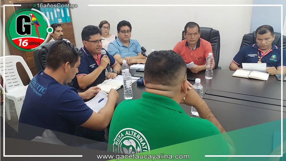 Alcalde Econ. Iván Mendoza lidera reunión para coordinar actividades del aniversario de la provincia