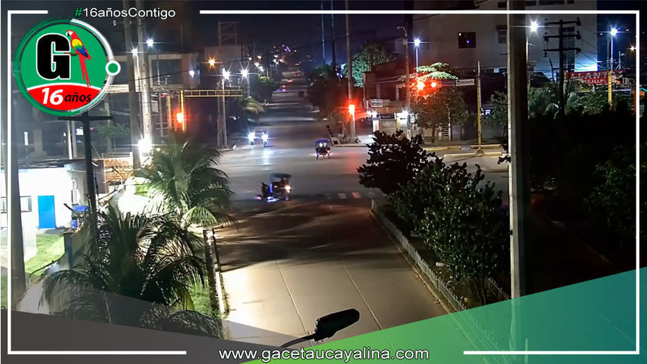 Pasajeros de motocicleta ilesos tras colisión con mototaxi en Av. Centenario