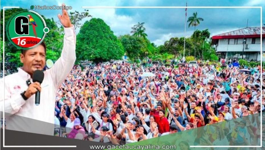 Gobernador entrega resolución de seneamiento físico legal a A.H San Jose 