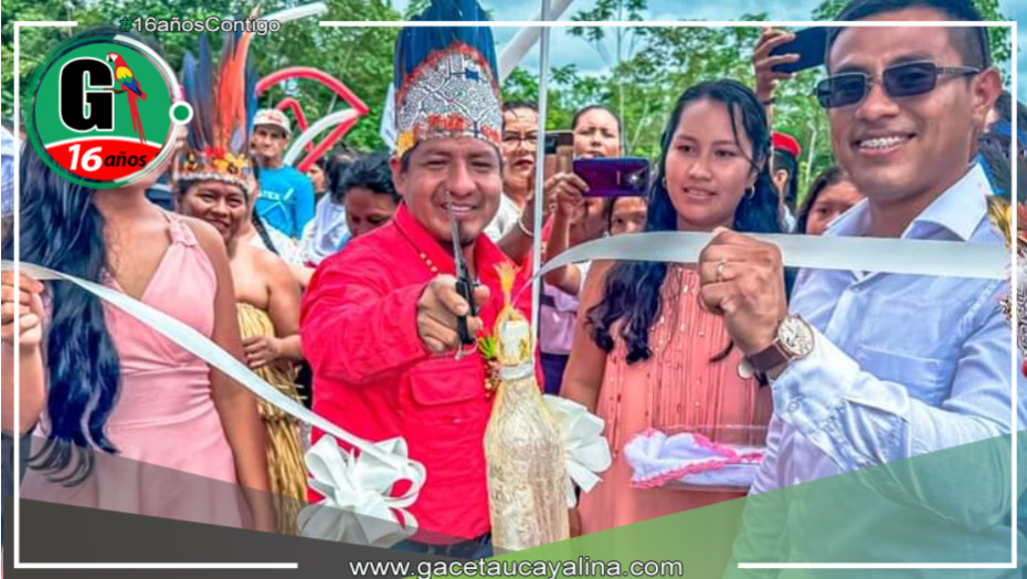 Gobernador de Loreto inaugura nuevo colegio en Huapapa