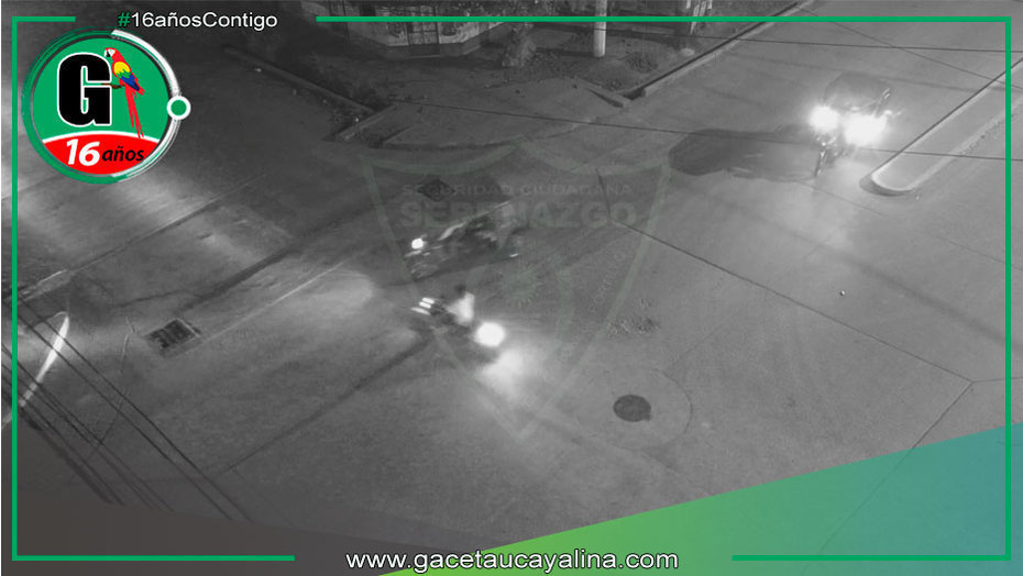 Mototaxista se Pasa la Luz Roja y Colisiona con Motociclista en la ciudad de Pucallpa