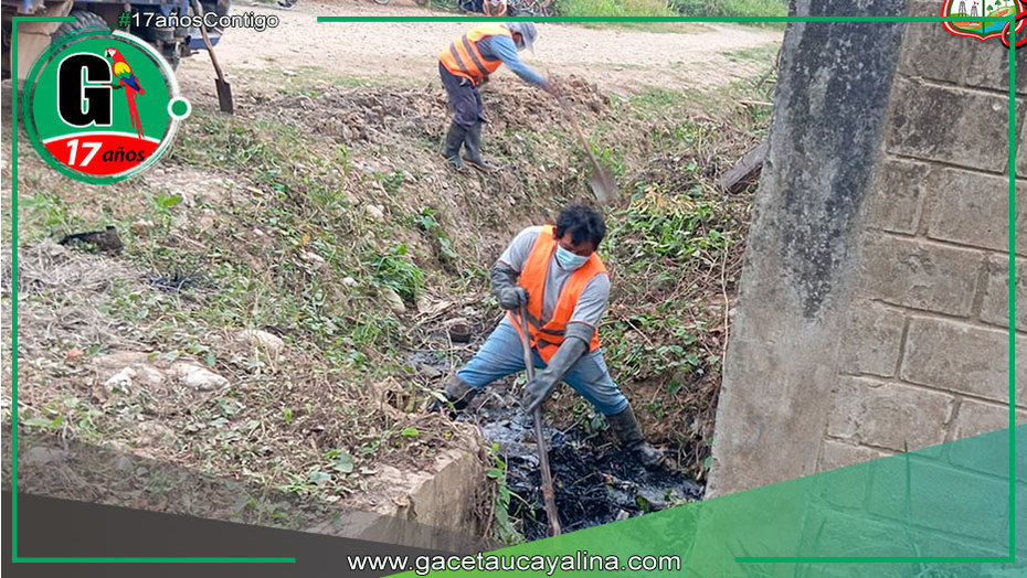 Sepahua intensifica la limpieza de buzones y caños naturales