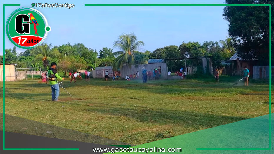 Limpian y cultivan barrio Campo Verde en Contamana