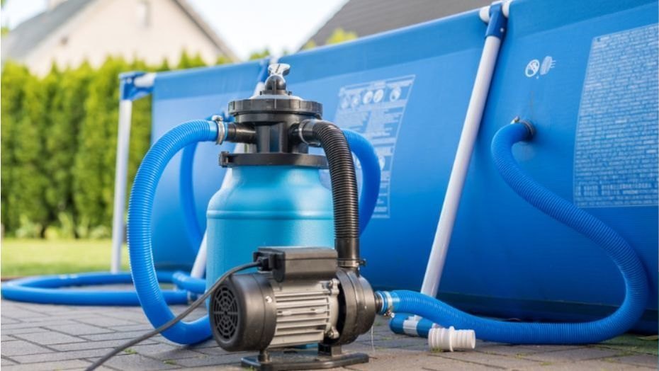 Cómo se usa el filtro de piscina para mantener el agua cristalina