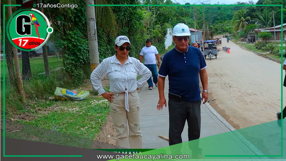 Alcalde Lovo Tello inspecciona vereda peatonal en calle Petroperú