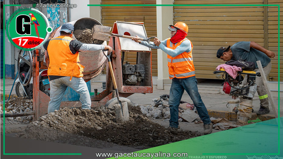 Municipalidad de Atalaya avanza en resane de pistas en Jr. Urubamba